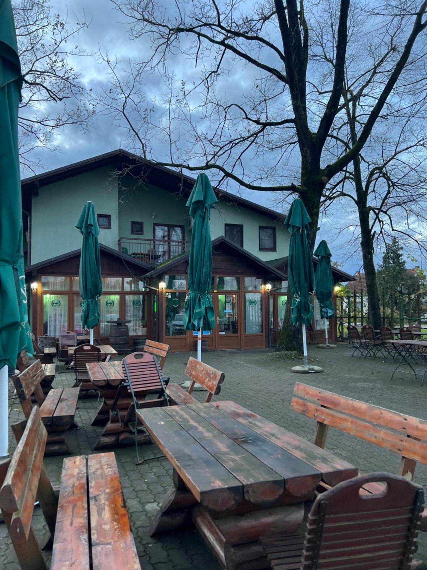 Bed and breakfast Ribarska Prica-Restoran Pansion Prijedor Extérieur photo